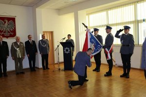 Powitanie ze sztandarek jednostki Komendanta Powiatowego Policji w Jarosławiu