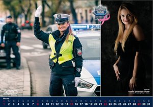 Strona policyjnego kalendarza